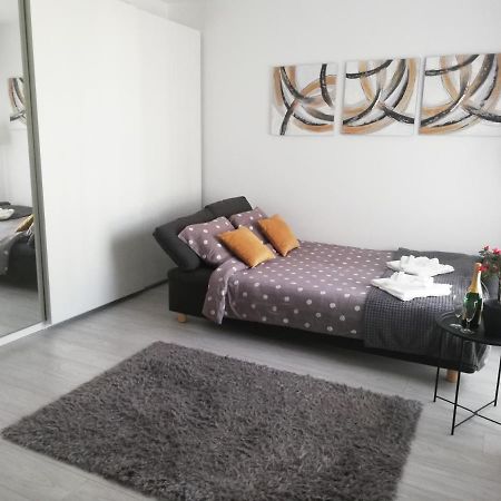 Marlen'S Apartment بوخارست المظهر الخارجي الصورة
