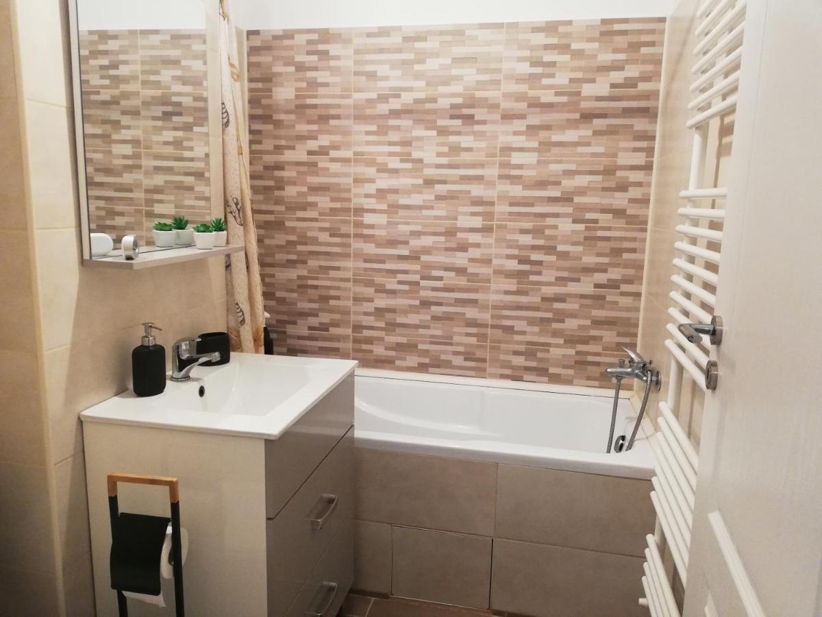 Marlen'S Apartment بوخارست المظهر الخارجي الصورة